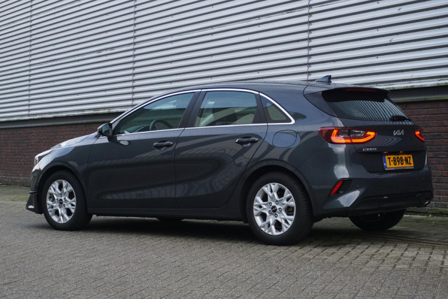 Kia Ceed 1.0 T-GDi 120PK DynamicLine/Geen Importauto/ All-Seasonbanden.