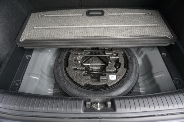 Kia Ceed 1.0 T-GDi 120PK DynamicLine/Geen Importauto/ All-Seasonbanden.