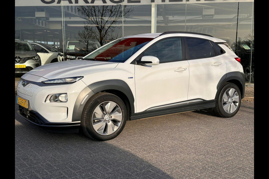 Hyundai Kona EV Fashion 64 kWh | SOH: 95,1% | 3 Fase | warmtepomp | HUD | Blindspot | Climate | Navi |