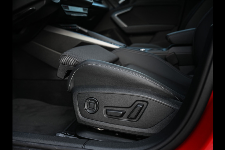 Audi A3 Sportback 45 TFSI e S EDITION COMPETITION | BLACK OPTIC | MATRIX LED | KEYLESS | VIRTUAL COCKPIT | PANORAMADAK | AMBIANCE INTERI