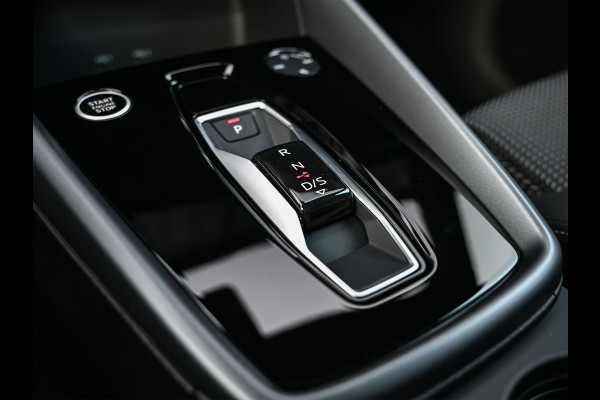 Audi A3 Sportback 45 TFSI e S EDITION COMPETITION | BLACK OPTIC | MATRIX LED | KEYLESS | VIRTUAL COCKPIT | PANORAMADAK | AMBIANCE INTERI