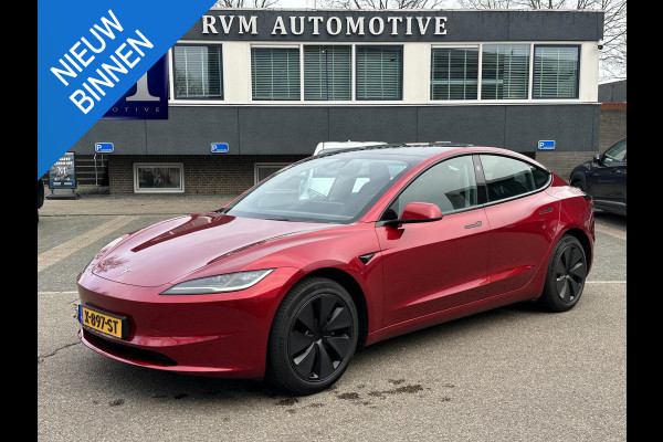 Tesla Model 3 RWD 60 kWh ORGI. NL 23.000KM! | VOLLEDIGE TESLA GARANTIE T/M 01/2028 OF 80.000KM| DE HOOGVOLTACCU EN AANDRIJFLIJN TOT 2032 of 160.000KM | ELEK. ACHTERKLEP| STOEL VENTILATIE