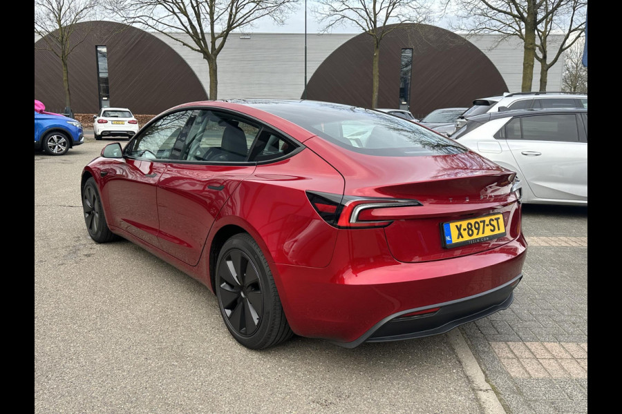 Tesla Model 3 RWD 60 kWh ORGI. NL 23.000KM! | VOLLEDIGE TESLA GARANTIE T/M 01/2028 OF 80.000KM| DE HOOGVOLTACCU EN AANDRIJFLIJN TOT 2032 of 160.000KM | ELEK. ACHTERKLEP| STOEL VENTILATIE