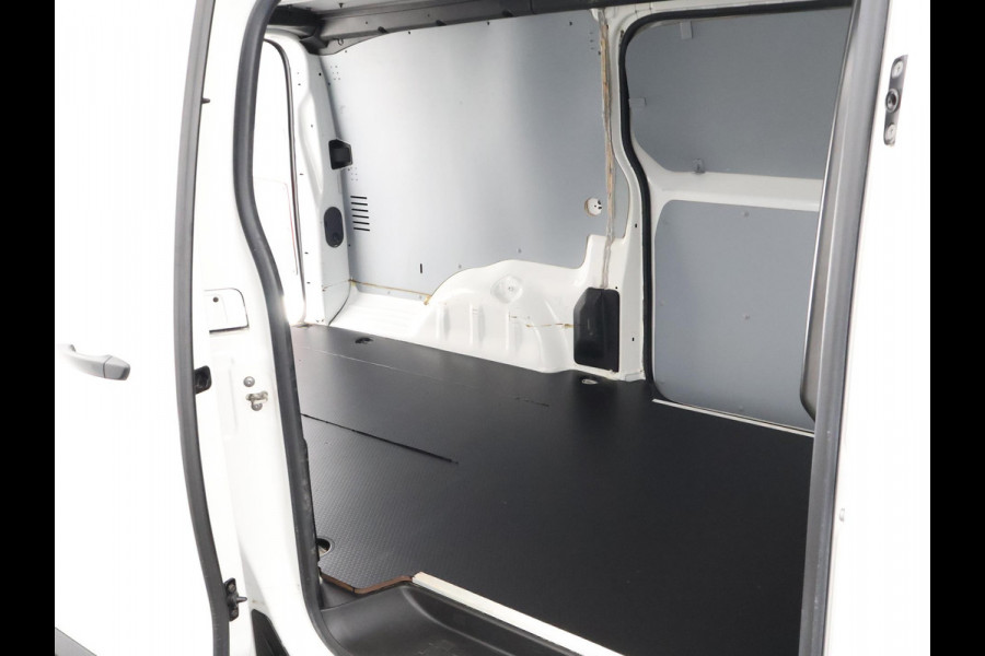 Toyota ProAce Worker 2.0 D-4D Navigator Long GARANTIE TOT 05-2030! NAVIGATIE . PARKEERSENSOREN ACHTER . TREKAAK .