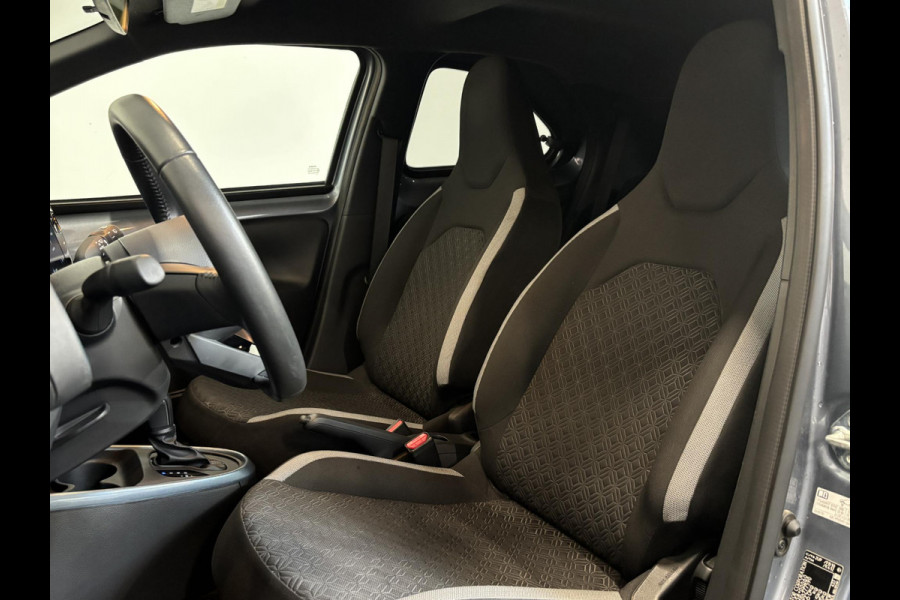 Toyota Aygo X 1.0 VVT-i Automaat Pulse Navigatie Apple Carplay/Android Auto Camera Climate Control Adaptive Cruise Control Two Tone