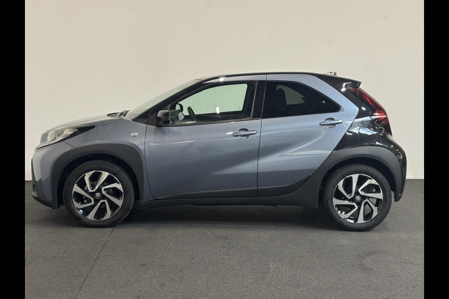 Toyota Aygo X 1.0 VVT-i Automaat Pulse Navigatie Apple Carplay/Android Auto Camera Climate Control Adaptive Cruise Control Two Tone