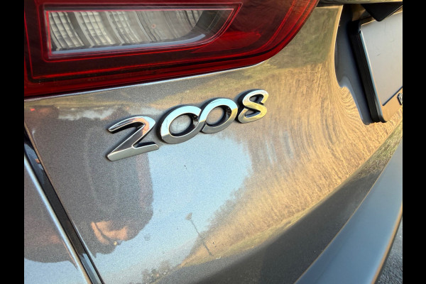 Peugeot 2008 1.2 PureTech Signature | CARPLAY | HOGE INSTAP | CRUISE CONTROL | CAMERA | NAVI |
