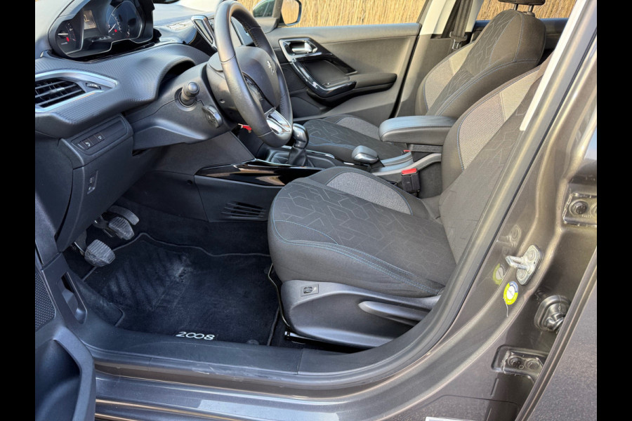 Peugeot 2008 1.2 PureTech Signature | CARPLAY | HOGE INSTAP | CRUISE CONTROL | CAMERA | NAVI |