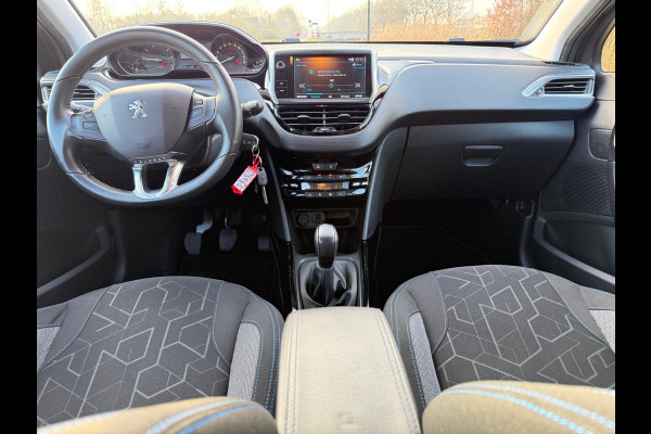 Peugeot 2008 1.2 PureTech Signature | CARPLAY | HOGE INSTAP | CRUISE CONTROL | CAMERA | NAVI |