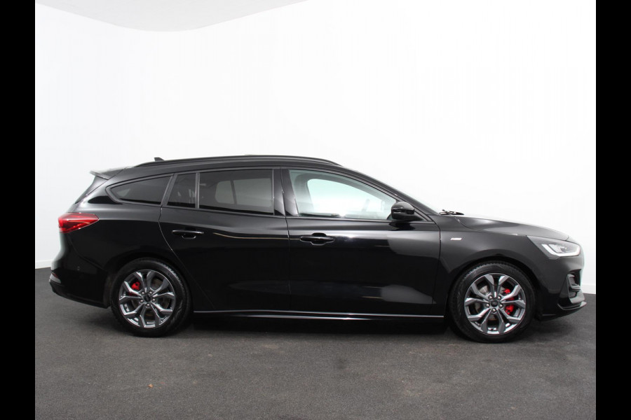 Ford FOCUS Wagon 1.0 EcoBoost 125pk mhev ST Line X | Panorama dak | Navigatie Groot scherm | Apple Carplay/Android Auto | Parkeersensoren | Camera | Driver Assistance Pack | Winter Pack | LED-koplampen | Panoramadak | Virtual Cockpit | All seasonbanden