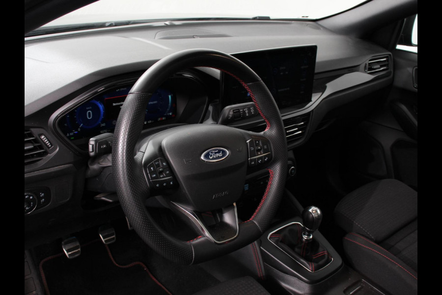 Ford FOCUS Wagon 1.0 EcoBoost 125pk mhev ST Line X | Panorama dak | Navigatie Groot scherm | Apple Carplay/Android Auto | Parkeersensoren | Camera | Driver Assistance Pack | Winter Pack | LED-koplampen | Panoramadak | Virtual Cockpit | All seasonbanden