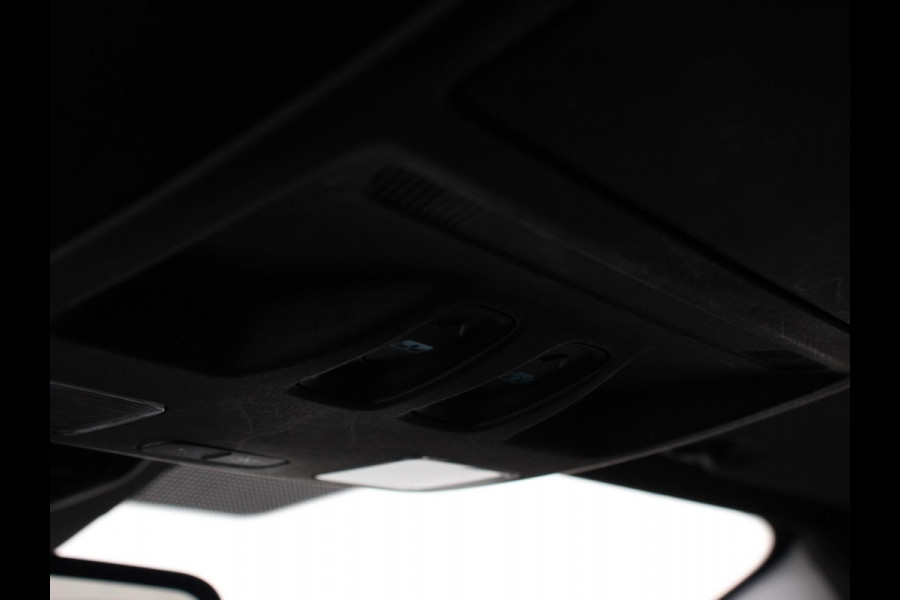 Ford FOCUS Wagon 1.0 EcoBoost 125pk mhev ST Line X | Panorama dak | Navigatie Groot scherm | Apple Carplay/Android Auto | Parkeersensoren | Camera | Driver Assistance Pack | Winter Pack | LED-koplampen | Panoramadak | Virtual Cockpit | All seasonbanden