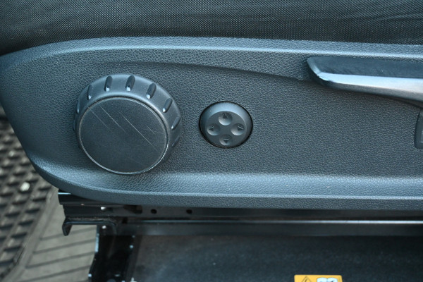 Mercedes-Benz Sprinter 319 CDI 4x4 L2H2 AWD Draaistoelen, MBUX 10.25 met 360 graden camera, LED, Etc.