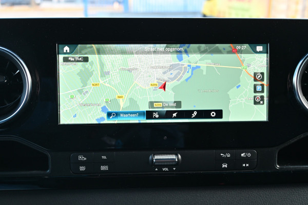 Mercedes-Benz Sprinter 319 CDI 4x4 L2H2 AWD Draaistoelen, MBUX 10.25 met 360 graden camera, LED, Etc.