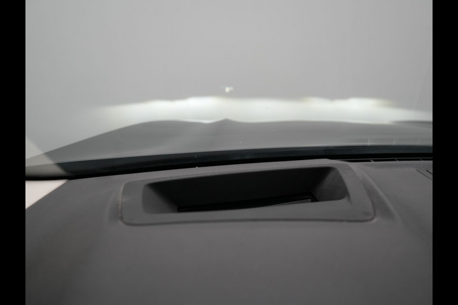 BMW X3 xDrive30e Executive Plug In Hybrid 293pk PHEV | Trekhaak af Fabriek | Head Up | Keyless | Sportstoelen Verwamd | Adaptive LED |  Apple Carplay | Navi Full Map | 18"L.M |