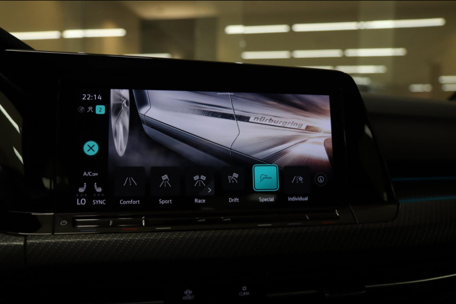 Volkswagen Golf 2.0 TSI R 4Motion /PERFORMANCE/AKRAP/PANO/HUD/IQ/H-K/VOL