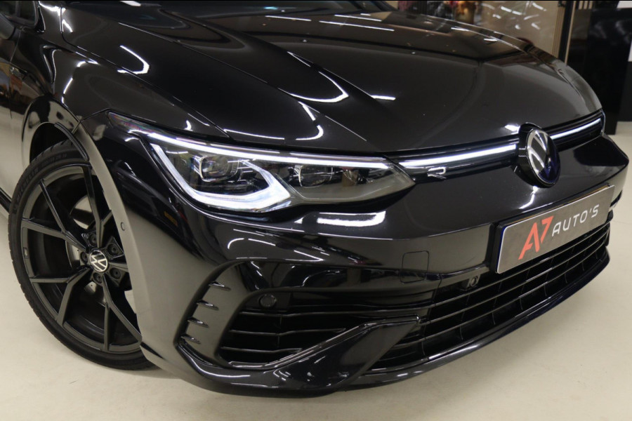 Volkswagen Golf 2.0 TSI R 4Motion /PERFORMANCE/AKRAP/PANO/HUD/IQ/H-K/VOL