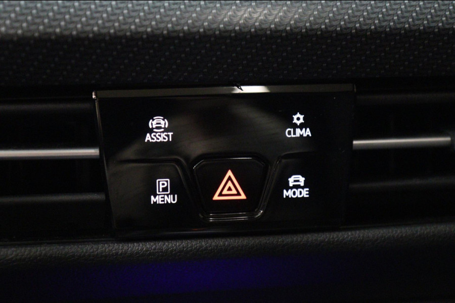 Volkswagen Golf 2.0 TSI R 4Motion /PERFORMANCE/AKRAP/PANO/HUD/IQ/H-K/VOL