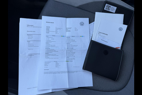 Volkswagen ID.3 Business 58 kWh ORIGINEEL NL / NAP | STOEL- & STUURVERWARMING | ADAPTIEVE CRUISE | CAMERA | MATRIX LED | RIJKLAAR MET 12 MND BOVAG