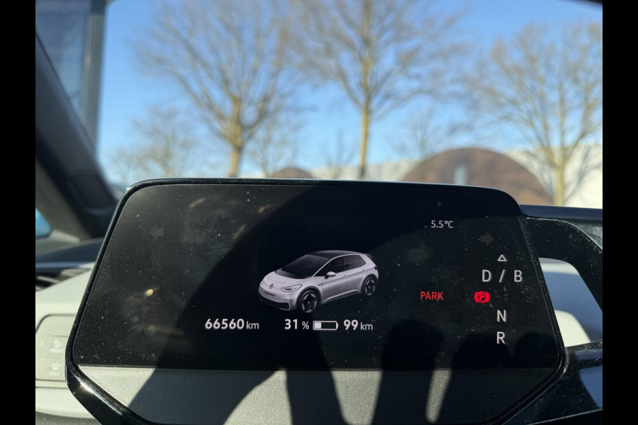 Volkswagen ID.3 Business 58 kWh ORIGINEEL NL / NAP | STOEL- & STUURVERWARMING | ADAPTIEVE CRUISE | CAMERA | MATRIX LED | RIJKLAAR MET 12 MND BOVAG