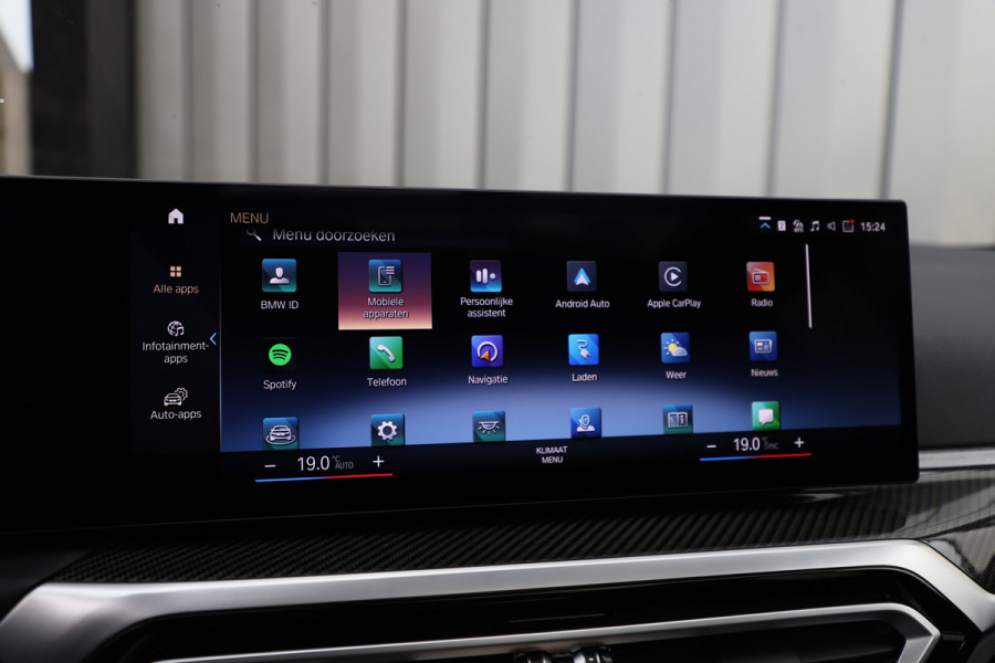 BMW 3 Serie Touring 330e xDrive M-Sport | 292PK | Head-up | Keyless-go | Carbon | Sport-stoelen | Harman/Kardon | Sfeerverlichting | Stuurwi