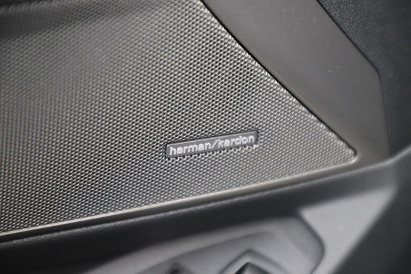 BMW 3 Serie Touring 330e xDrive M-Sport | 292PK | Head-up | Keyless-go | Carbon | Sport-stoelen | Harman/Kardon | Sfeerverlichting | Stuurwi