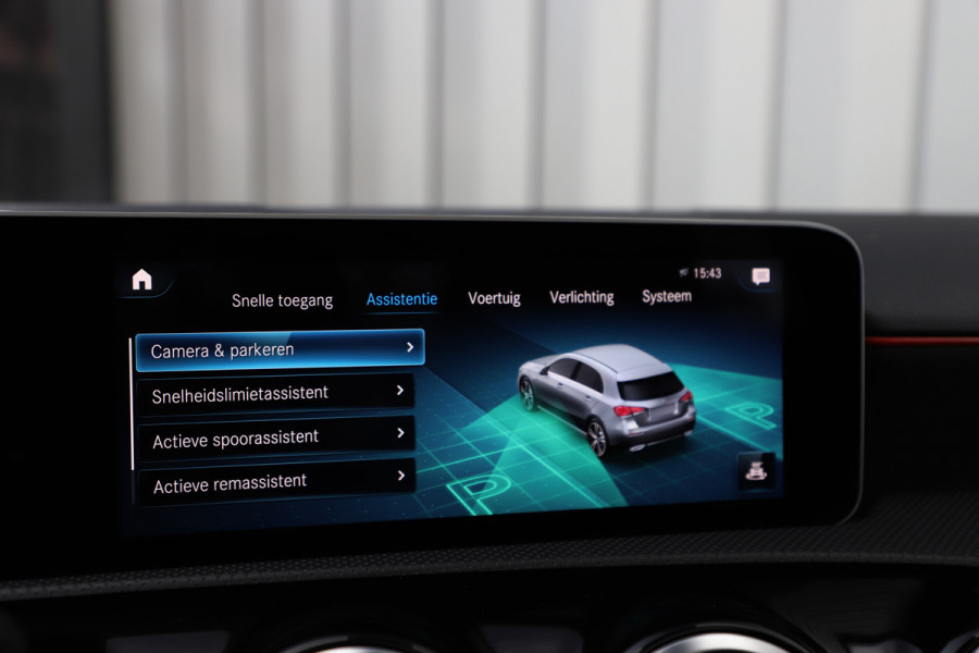 Mercedes-Benz A-Klasse 200 AMG Aut7 | 163PK | Pano | Led | Stoelverwarming | Clima | Apple-carplay | Camera | Widescreen | 2018.