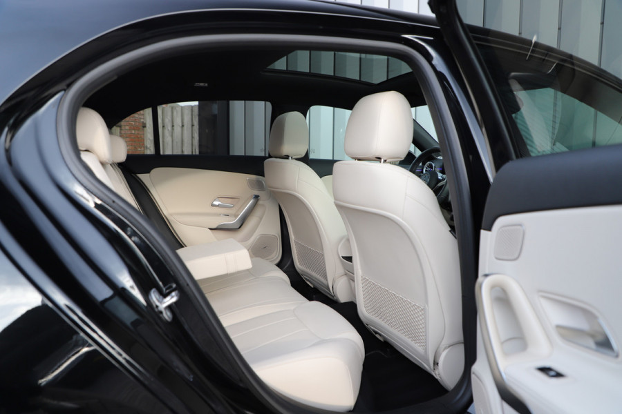 Mercedes-Benz A-Klasse 250 e Business Solution Luxury | 218PK | Pano | Keyless-go | Burmester | Sfeerverlichting | Memory | Acc | Multibeam | 2024.