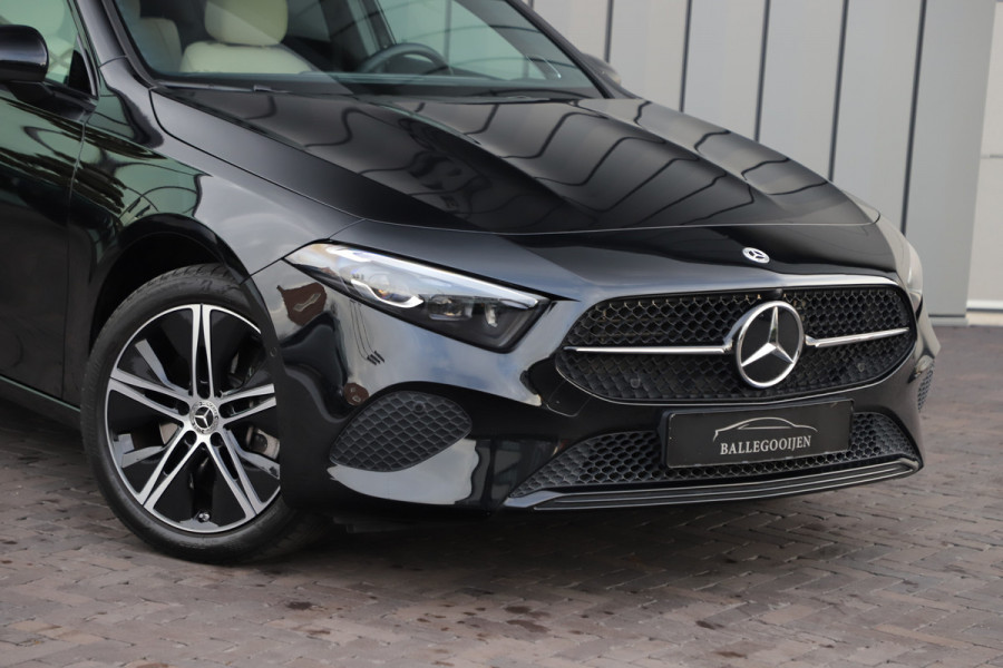 Mercedes-Benz A-Klasse 250 e Business Solution Luxury | 218PK | Pano | Keyless-go | Burmester | Sfeerverlichting | Memory | Acc | Multibeam | 2024.