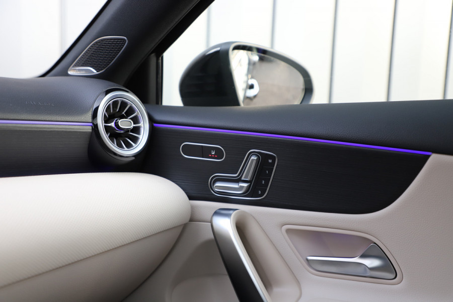 Mercedes-Benz A-Klasse 250 e Business Solution Luxury | 218PK | Pano | Keyless-go | Burmester | Sfeerverlichting | Memory | Acc | Multibeam | 2024.