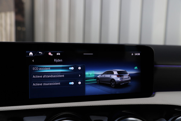 Mercedes-Benz A-Klasse 250 e Business Solution Luxury | 218PK | Pano | Keyless-go | Burmester | Sfeerverlichting | Memory | Acc | Multibeam | 2024.