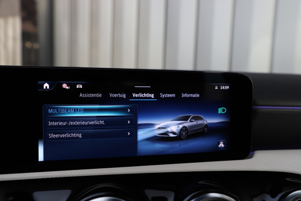 Mercedes-Benz A-Klasse 250 e Business Solution Luxury | 218PK | Pano | Keyless-go | Burmester | Sfeerverlichting | Memory | Acc | Multibeam | 2024.