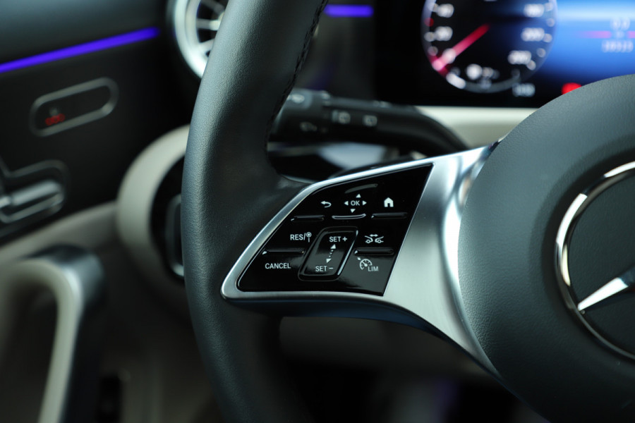 Mercedes-Benz A-Klasse 250 e Business Solution Luxury | 218PK | Pano | Keyless-go | Burmester | Sfeerverlichting | Memory | Acc | Multibeam | 2024.