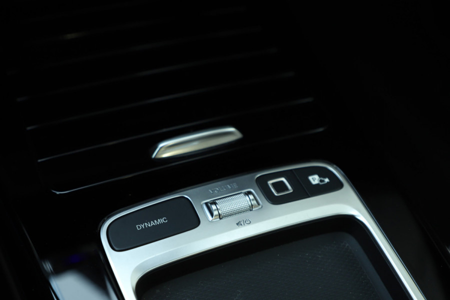 Mercedes-Benz A-Klasse 250 e Business Solution Luxury | 218PK | Pano | Keyless-go | Burmester | Sfeerverlichting | Memory | Acc | Multibeam | 2024.