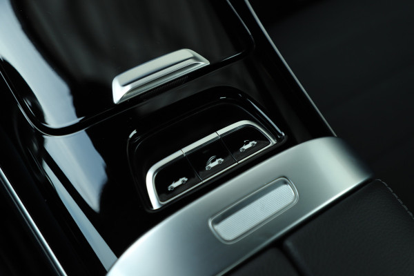 Mercedes-Benz CLE Cabriolet 200 AMG | 204PK | Keyless-go | Sfeerverlichting | Airscarf | Acc | Stuurwielverwarming | Led | Memory | 2024.