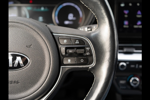 Kia e-Niro ExecutiveLine 64 kWh 3 Fase | Cruise | Clima | Camera | Carplay | Navi | Keyless | Stoelverwarming-verkoeling |