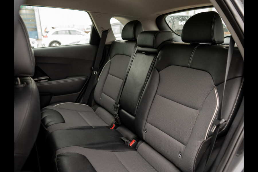 Kia e-Niro DynamicLine 64 kWh 3 Fase | Keyless | Camera | Navigatie | Carplay | DAB+ |