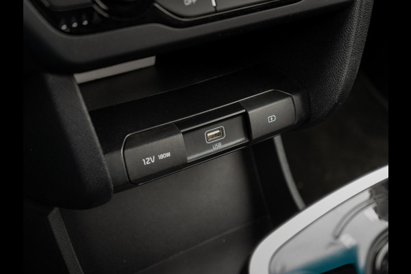 Kia e-Niro DynamicLine 64 kWh 3 Fase | Keyless | Camera | Navigatie | Carplay | DAB+ |