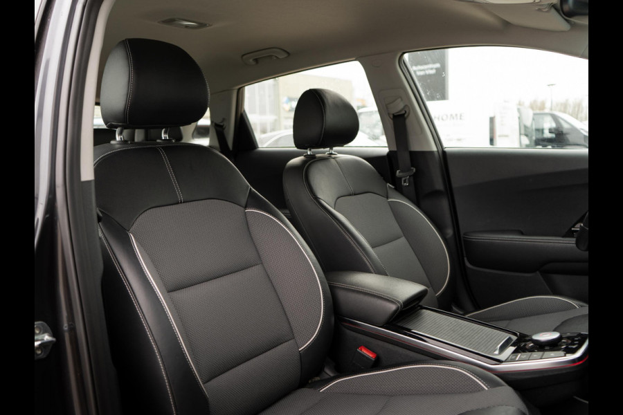 Kia e-Niro DynamicLine 64 kWh 3 Fase | Keyless | Camera | Navigatie | Carplay | DAB+ |