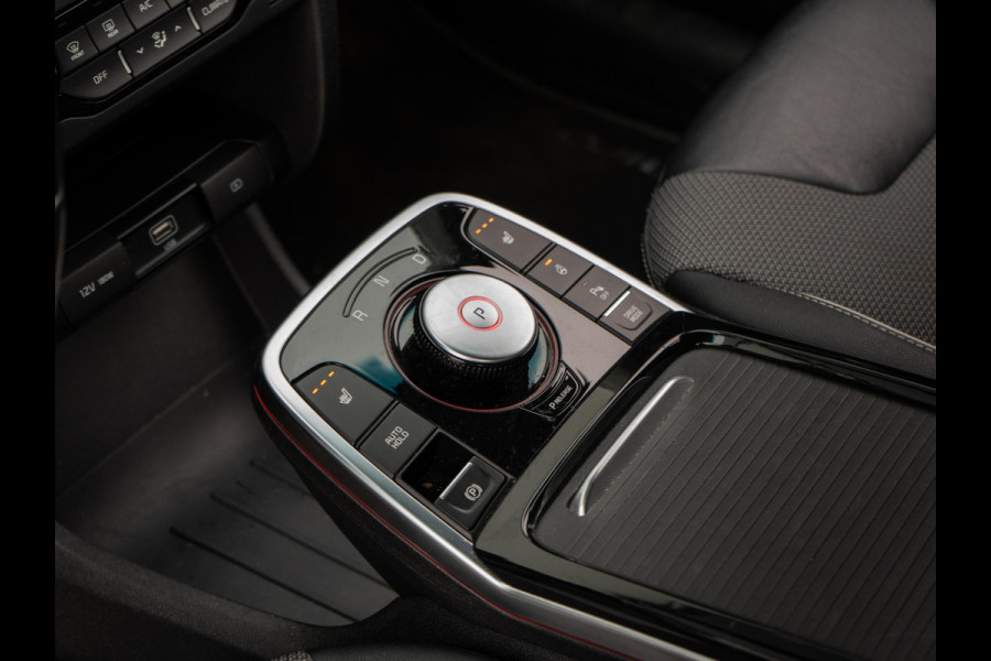 Kia e-Niro DynamicLine 64 kWh 3 Fase | Keyless | Camera | Navigatie | Carplay | DAB+ |