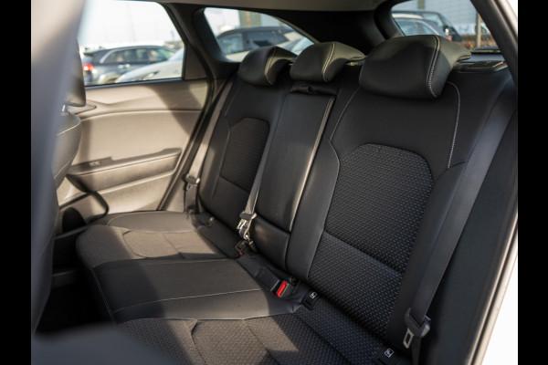 Kia Ceed Sportswagon 1.0 T-GDi DynamicPlusLine | Stoel en stuurverwarming | Navigatie | Camera | Parkeersensoren achter | Apple Carplay / Android Auto |