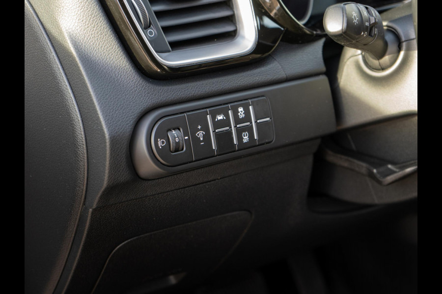 Kia Ceed Sportswagon 1.0 T-GDi DynamicPlusLine | Stoel en stuurverwarming | Navigatie | Camera | Parkeersensoren achter | Apple Carplay / Android Auto |