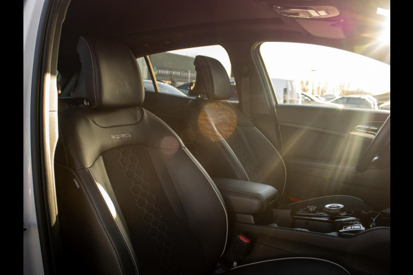Kia Sportage 1.6 T-GDi Plug-in Hybrid AWD GT-Line Panoramadak | Stoelverwarming | Camera | elektr. achterklep | Carplay