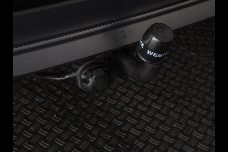 Volkswagen Tiguan 2.0 TSI 4Motion Highline Business R Automaat | 360° Camera | Trekhaak | Vol leer | Stoelverwarming | Schuif-/Kanteldak |