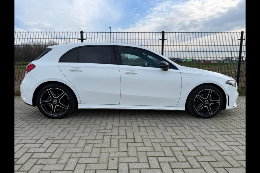 Mercedes-Benz A-Klasse 180 AMG Line | Camera | Stoelverw. | CarPlay