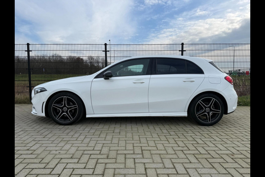 Mercedes-Benz A-Klasse 180 AMG Line | Camera | Stoelverw. | CarPlay