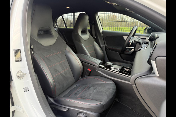 Mercedes-Benz A-Klasse 180 AMG Line | Camera | Stoelverw. | CarPlay