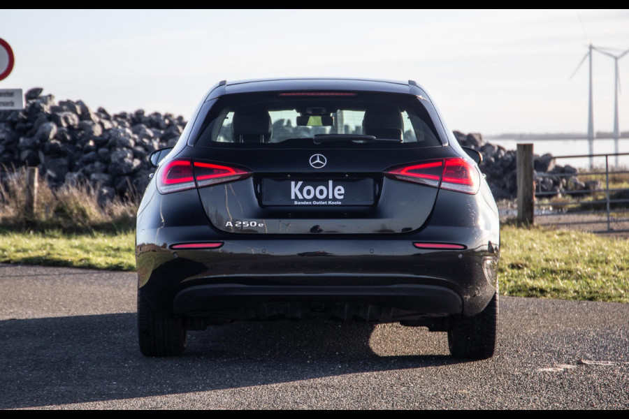 Mercedes-Benz A-Klasse 250 e Business Line PANORAMA DAK / WIDESCREEN / 360 CAMERA / CARPLAY