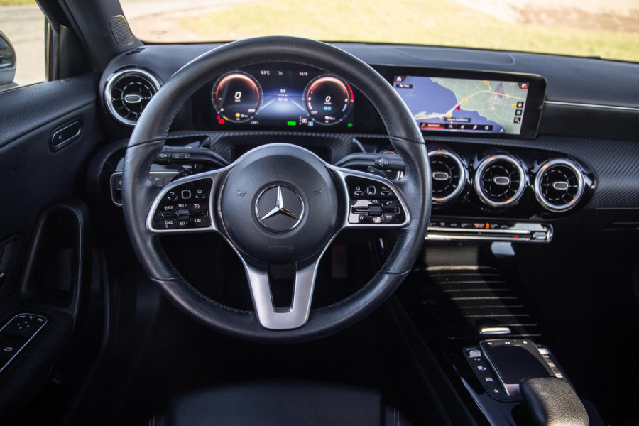 Mercedes-Benz A-Klasse 250 e Business Line PANORAMA DAK / WIDESCREEN / 360 CAMERA / CARPLAY