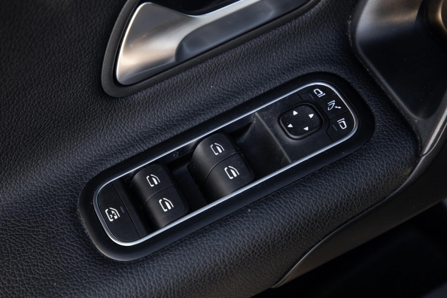 Mercedes-Benz A-Klasse 250 e Business Line PANORAMA DAK / WIDESCREEN / 360 CAMERA / CARPLAY